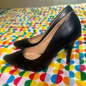 Black stilettos size 6